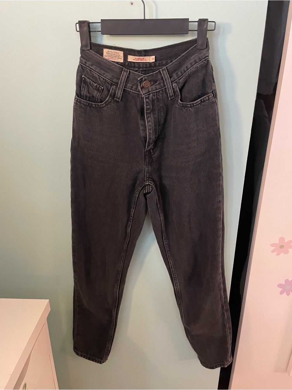 Levi's 80 Mom Jeans